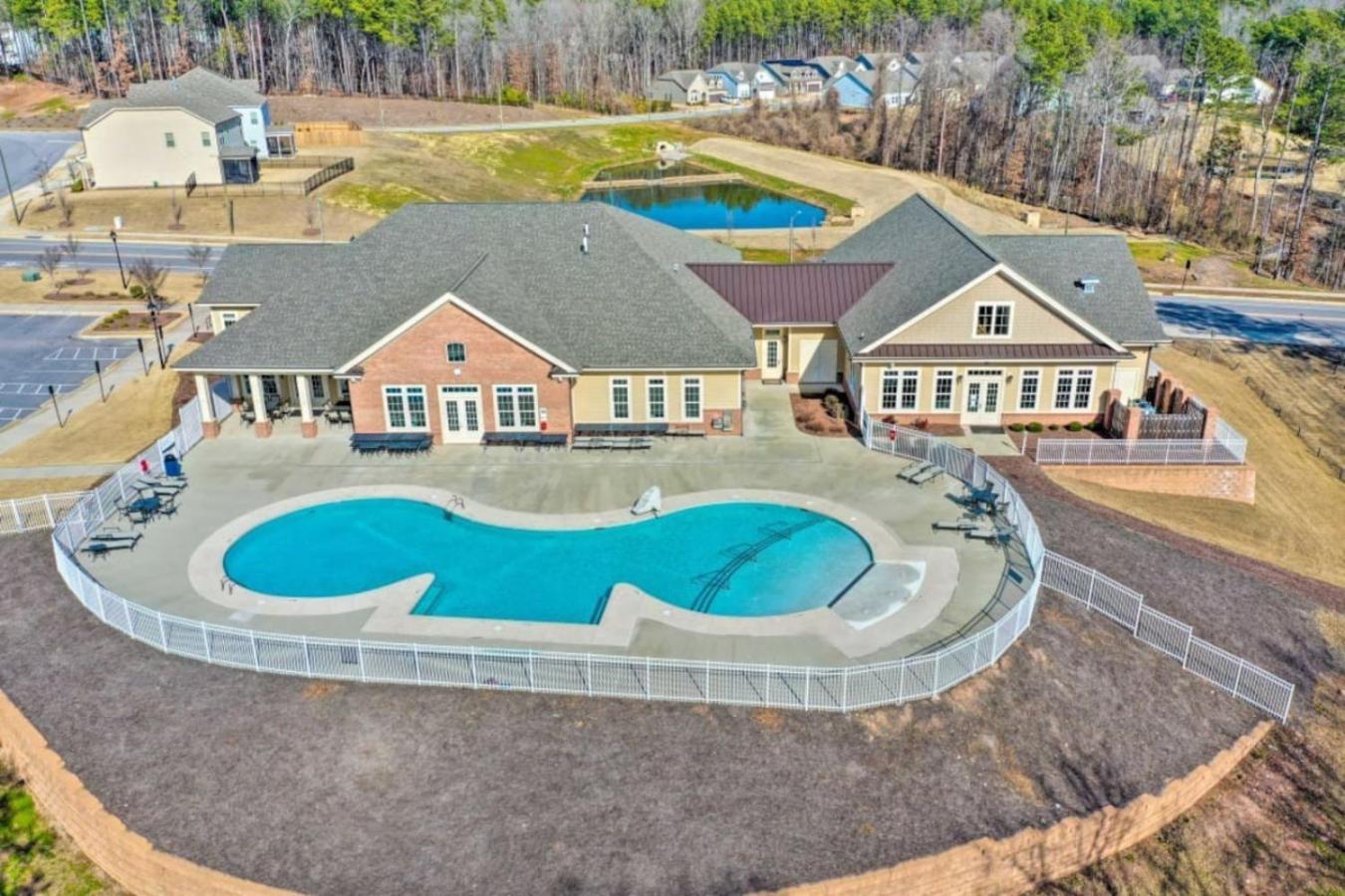 The Villas Buckingham 10 Mins To Rdu Airport Duke Downtown เดอแรม ภายนอก รูปภาพ