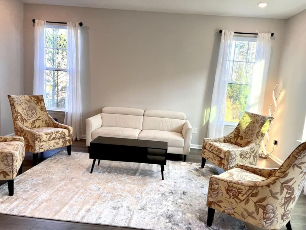 The Villas Buckingham 10 Mins To Rdu Airport Duke Downtown เดอแรม ภายนอก รูปภาพ