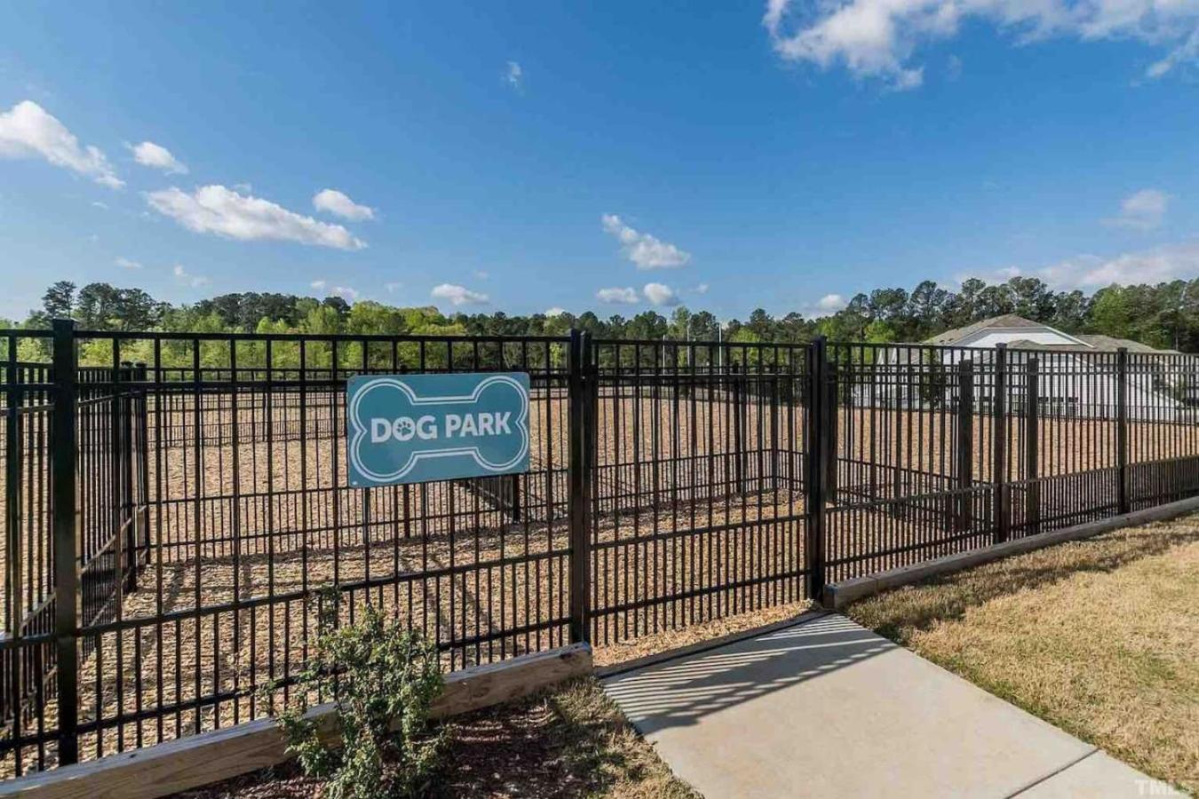 The Villas Buckingham 10 Mins To Rdu Airport Duke Downtown เดอแรม ภายนอก รูปภาพ