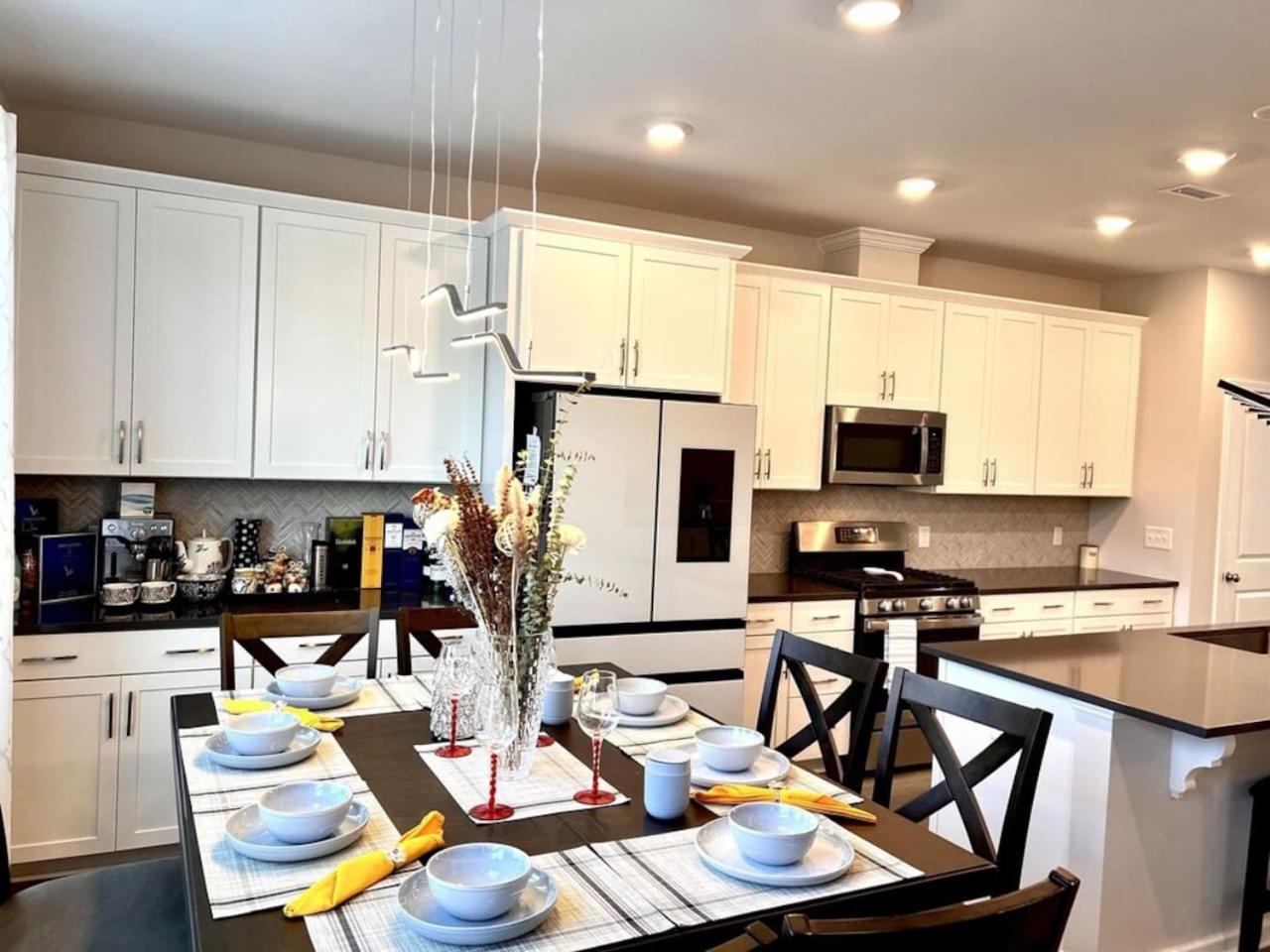 The Villas Buckingham 10 Mins To Rdu Airport Duke Downtown เดอแรม ภายนอก รูปภาพ
